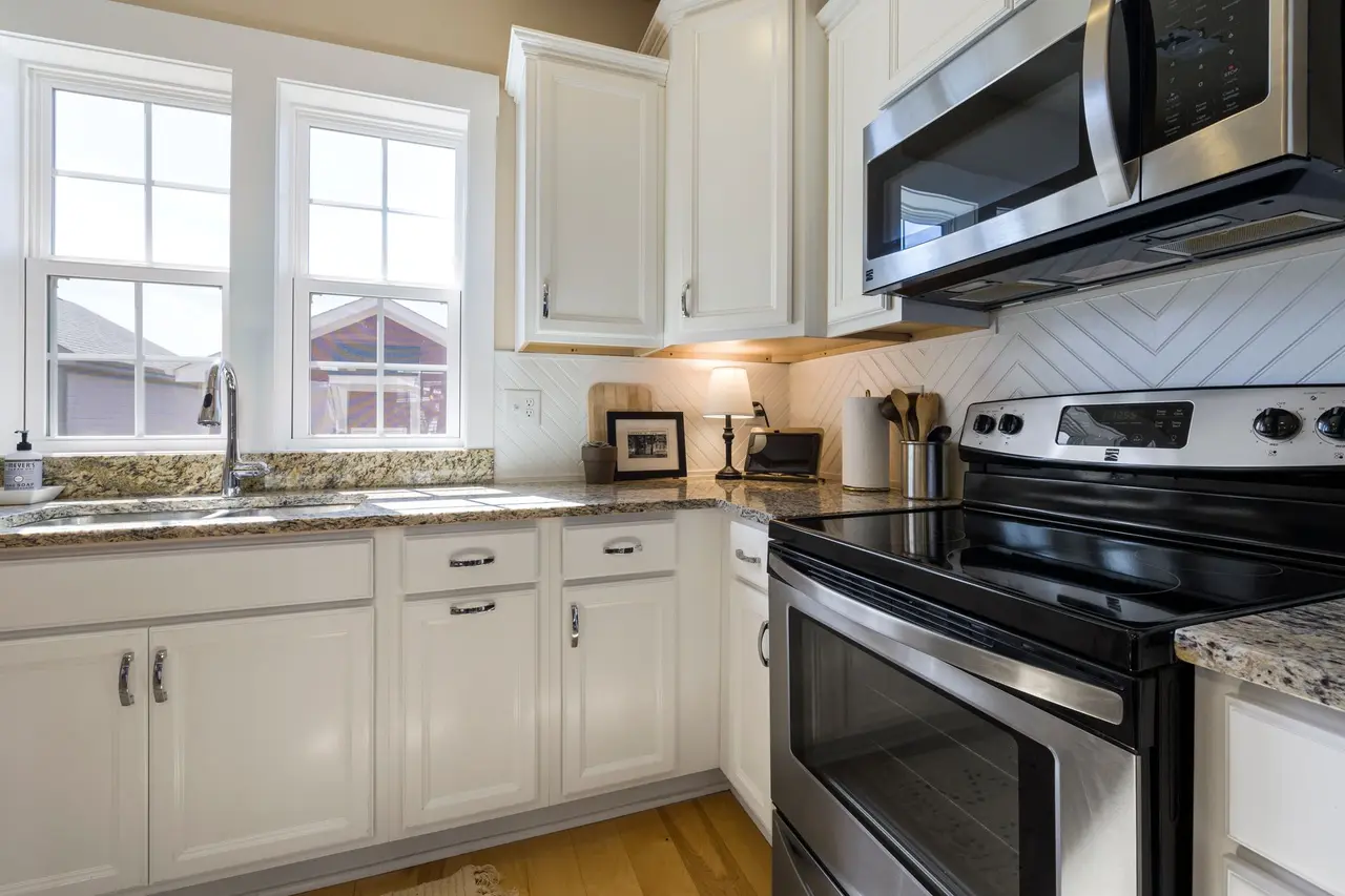 Cabinet Staining in West Virginia